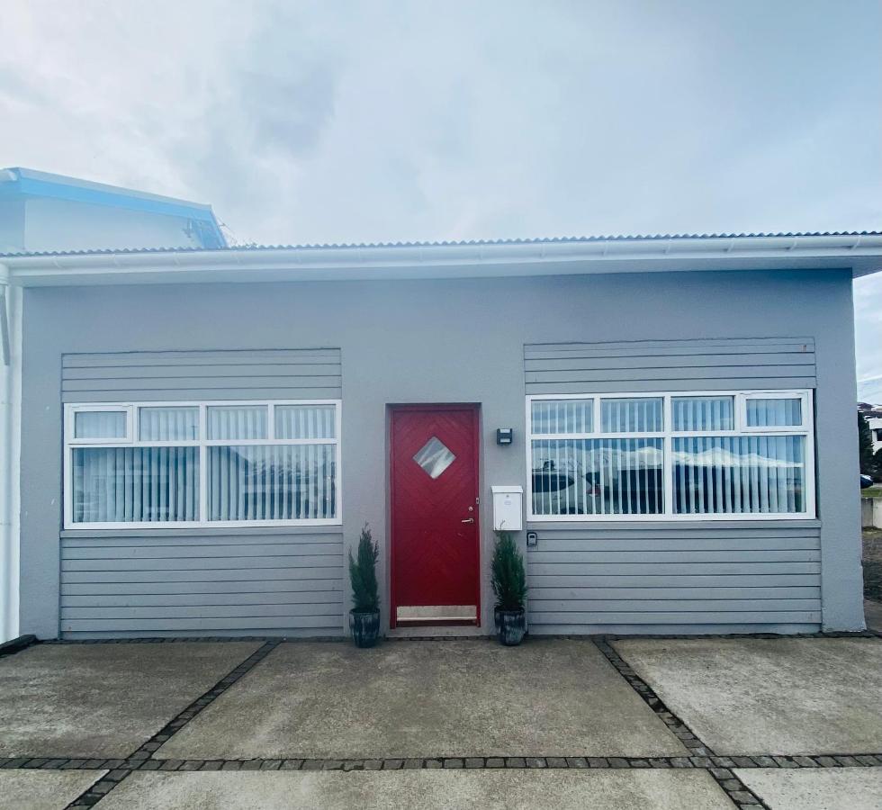 Beautiful House With Amazing Sea View. Apartamento Dalvík Exterior foto