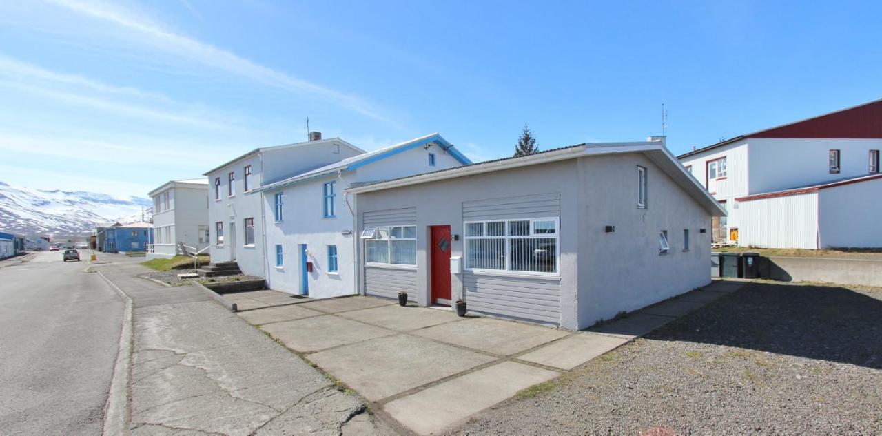 Beautiful House With Amazing Sea View. Apartamento Dalvík Exterior foto
